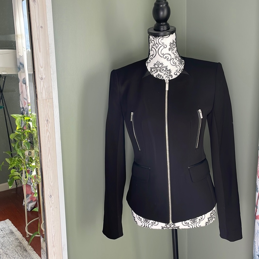 ✨NWT✨Calvin Klein Black Blazer Size 2